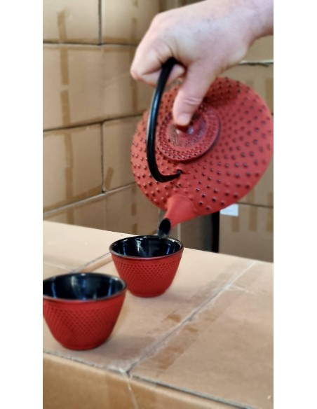 Théière en fonte rouge-